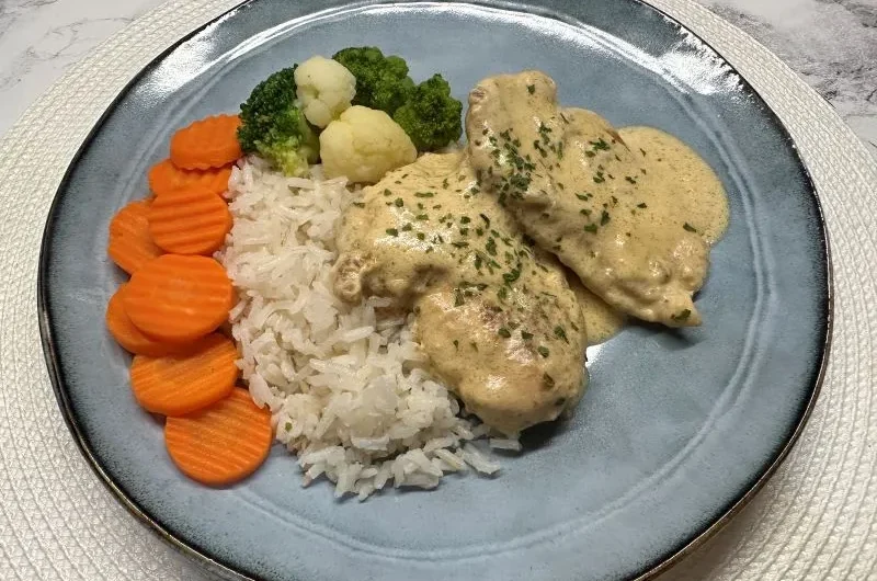 Mézes mustáros tejszínes csirkemellfilé