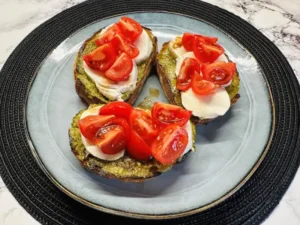 Pesztós pirítós recept