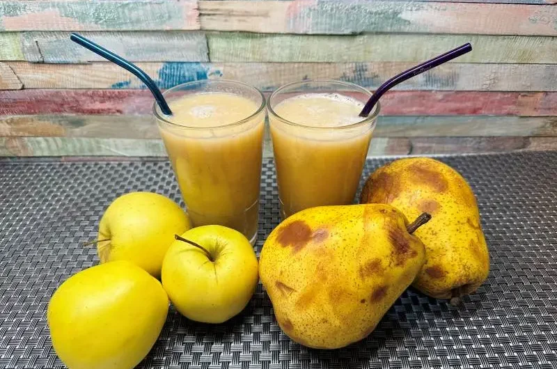 Maradékmentő almás körtés smoothie