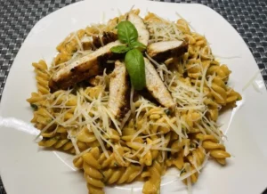 paradicsom pesztós tészta recept